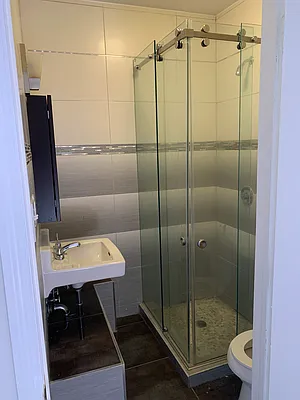 Rented by Commercial Acquisitions Inc. | media 21