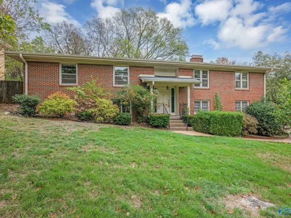 614 Hillmont St NW, Huntsville, AL 35816