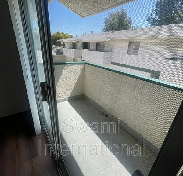 345 E Stepney St #9 — Photo 8