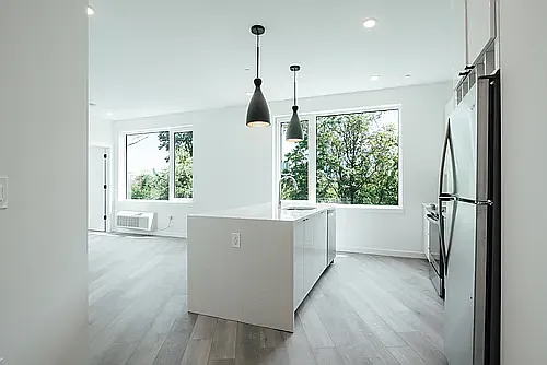 130 Monitor Street — Photo 21