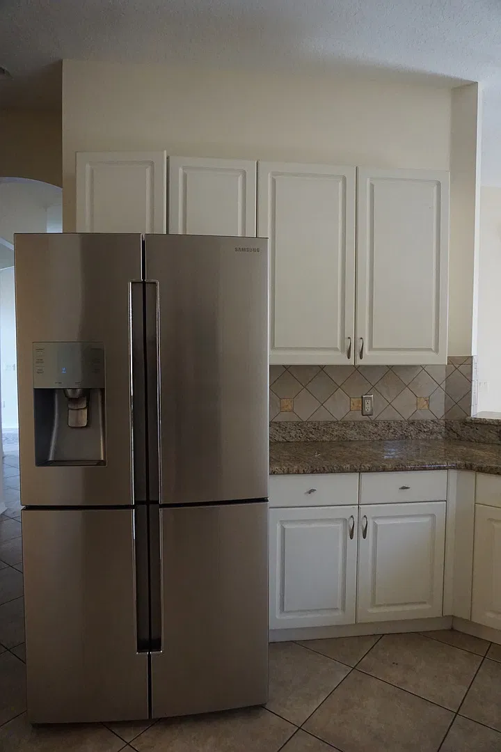 Gorgeous 5x4 home in gated community — Photo 4