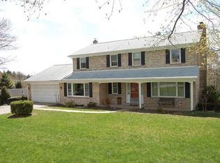 1572 Sleepy Hollow Rd, York, PA 17403