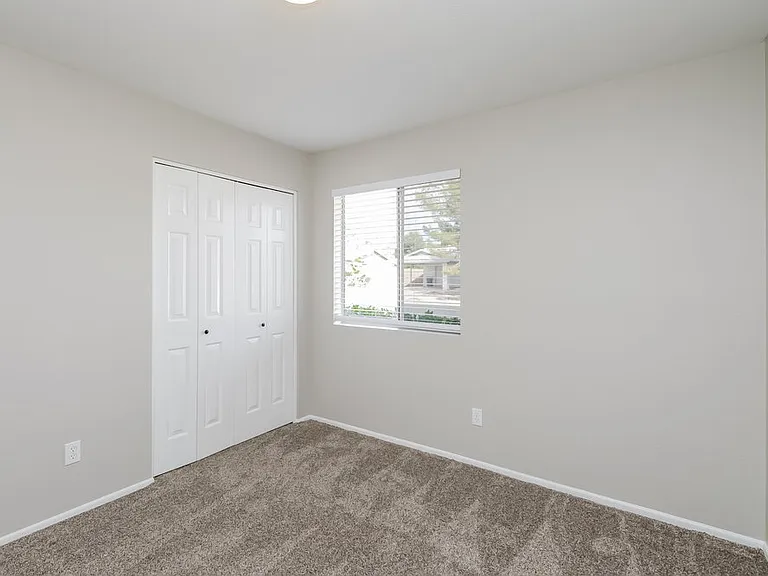 3421 E Dragoon Ave — Photo 14