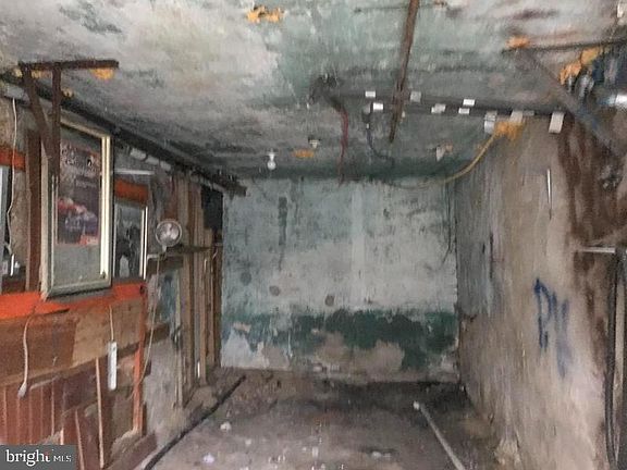 3rd image of 4626 Tampa St
