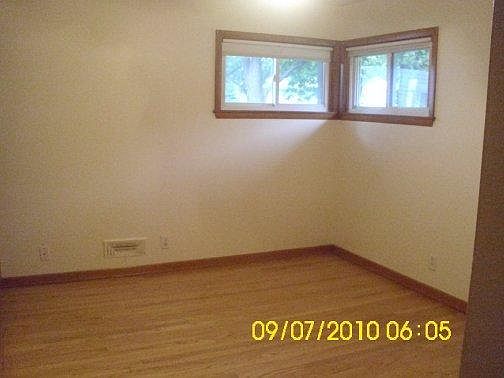5th image of 9604 W Dakota St