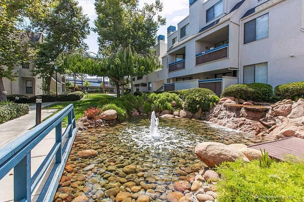 Building Photo - 2226 River Run Dr #164