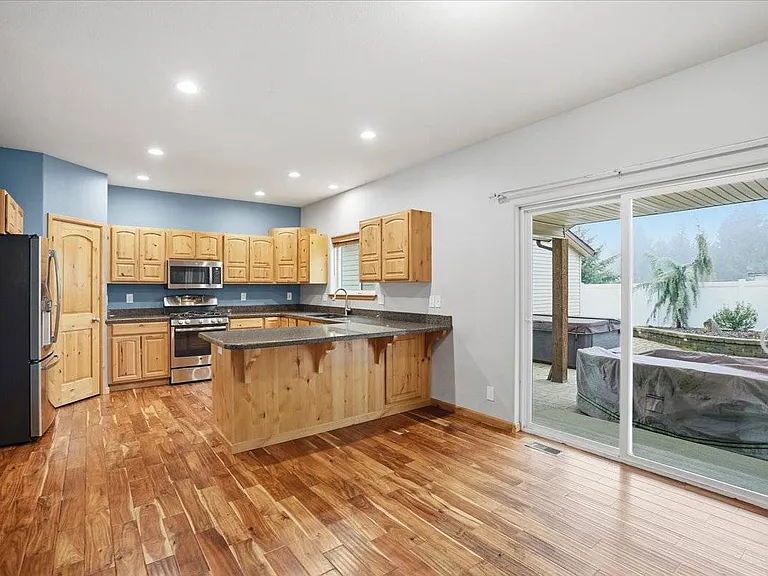 621 E Round Up Cir — Photo 15