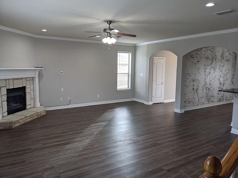 5805 Thompson Pl — Photo 4