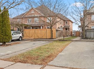 8A Brown Dr, Saint Catharines, ON L2S 3Z4