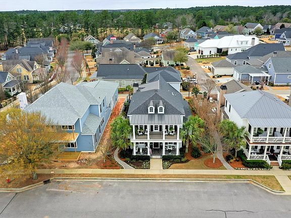 4th image of 323 Society Hill Dr