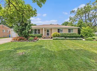 21409 Masch Ave, Warren, MI