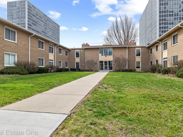 1550 Cherboneau Pl #221, Detroit, MI 48207