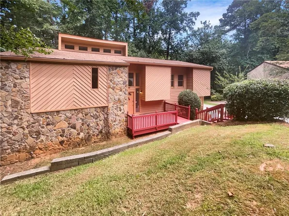 1661 Fieldgreen Overlook, Stone Mountain, GA 30088