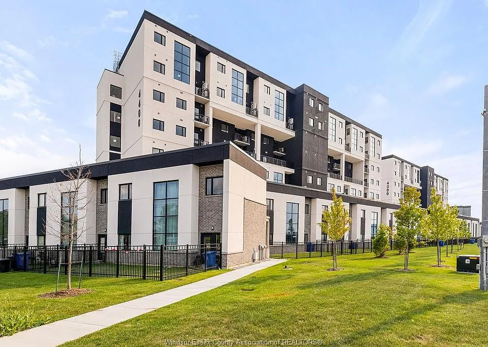4400 Laurier Pkwy #531