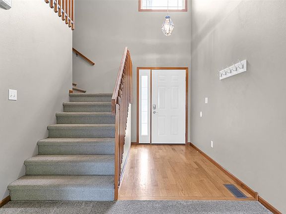 4th image of 2312 Tallgrass Dr