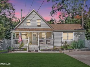 515 Laurel St, Bayville, NJ 08721