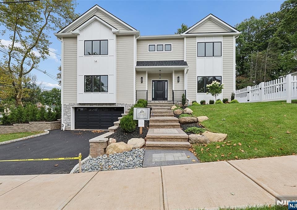 1st image of 367 Johnson Avenue