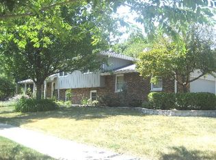 900 Windsor Dr, Shorewood, IL 60404