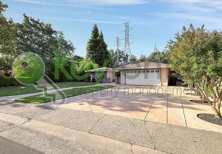 304 Diamond Oaks Rd — Photo 42