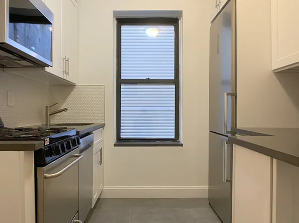 338 East 92nd Street image 1 of 10