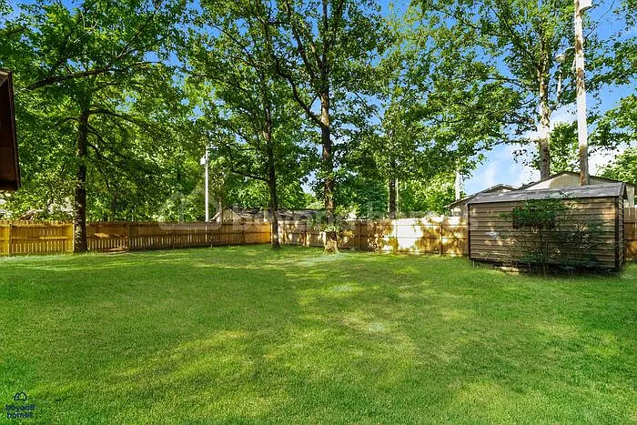600 Hemphill Rd — Photo 29