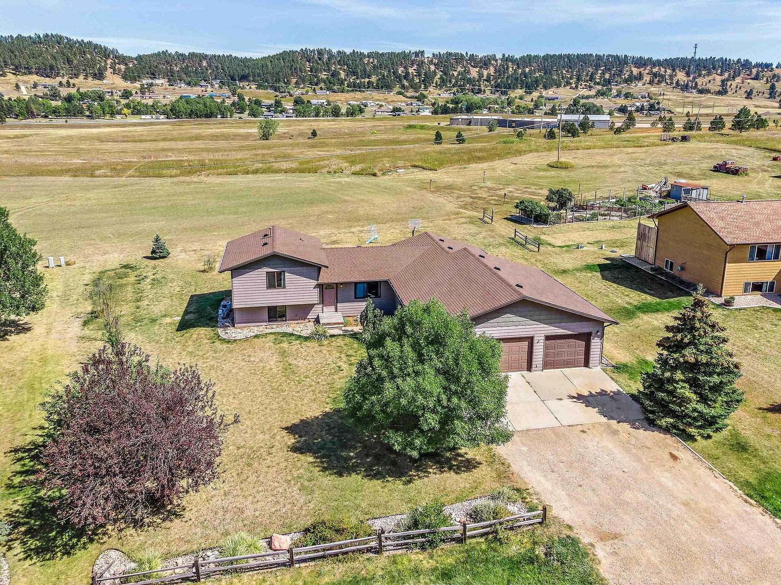 21044 Torrey Pines Ct, Sturgis, SD 57785 | Zillow