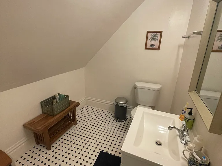627 Library Pl — Photo 8