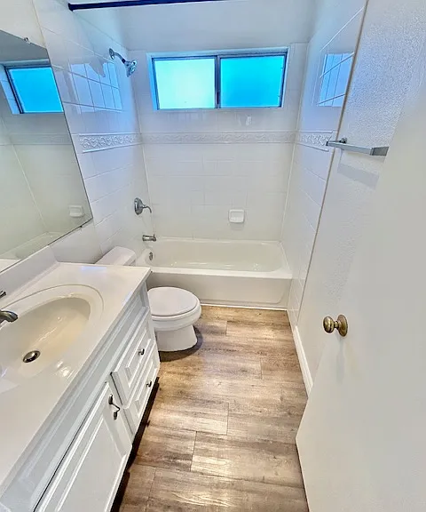4430 North Ave #8 — Photo 14