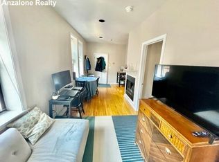 2 Thacher St #888, Boston, MA 02113