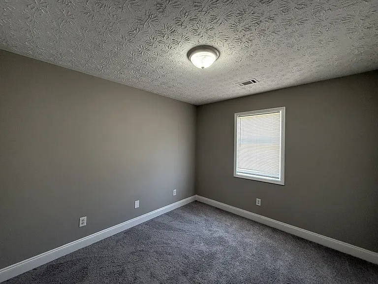 209 Westchester Cir #1 — Photo 8