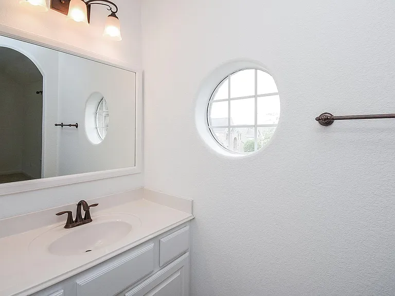 7606 Westmoreland Dr — Photo 34