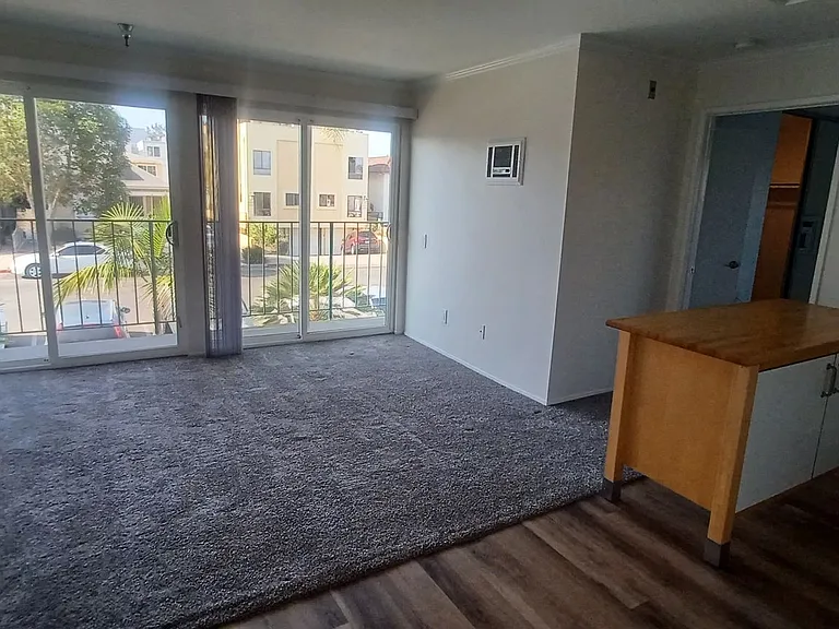 Aeg 55+ Senior Property in the Heart of HIllcrest — Photo 3