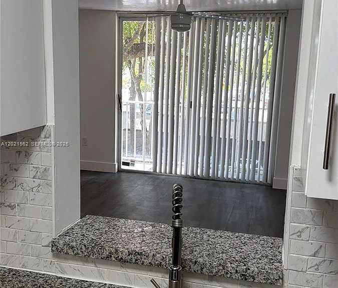 1740 NW North River Dr #325 — Photo 2