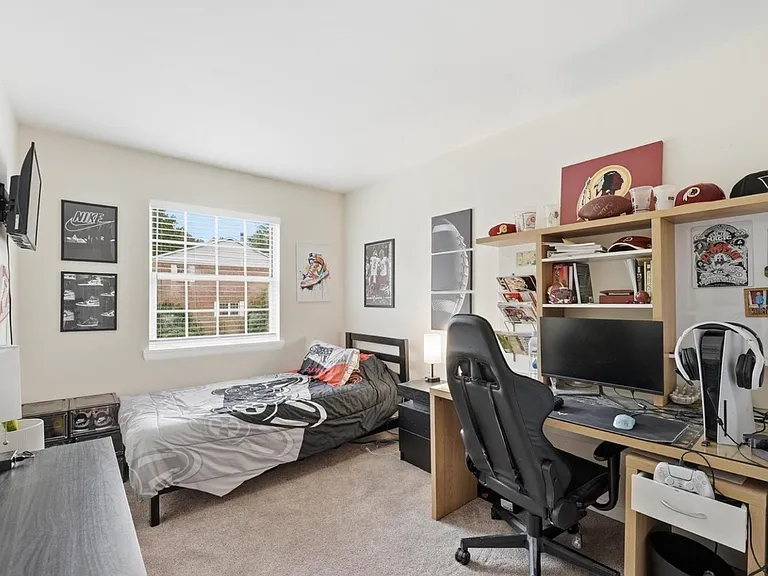 14899 Emberdale Dr — Photo 12
