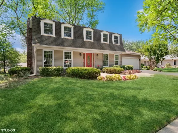 1320 Chestnut Ridge Dr, Naperville, IL 60540
