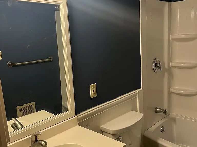 8 Cedar Gln N #1 — Photo 16