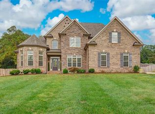 236 Kapstone Xing, Lexington, NC 27295