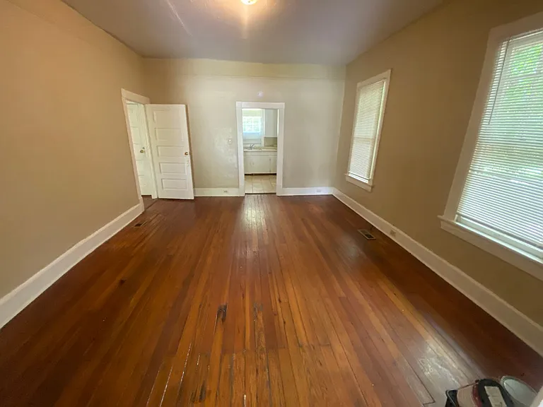 4007 Holly Ave — Photo 5
