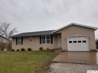 416 S Main St, Camp Point, IL 62320