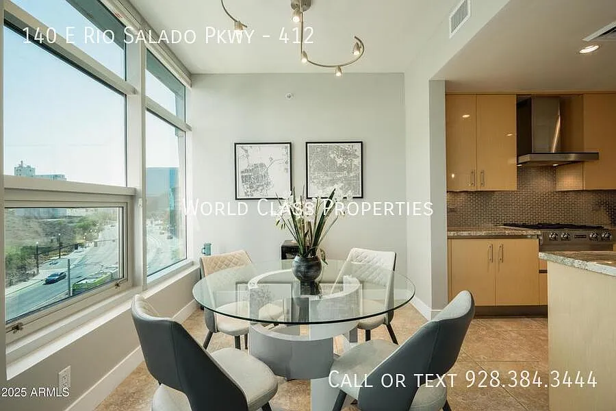 A Stunning 2 Bedroom with 2 Bath in Bridgeview Condos — Photo 4