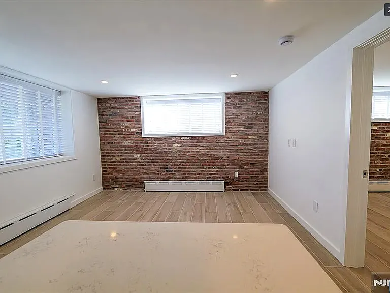 116 N Beverwyck Rd #8 — Photo 11