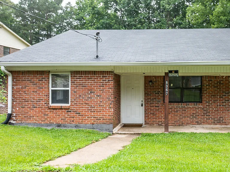 8365 Warren Dr — Photo 13