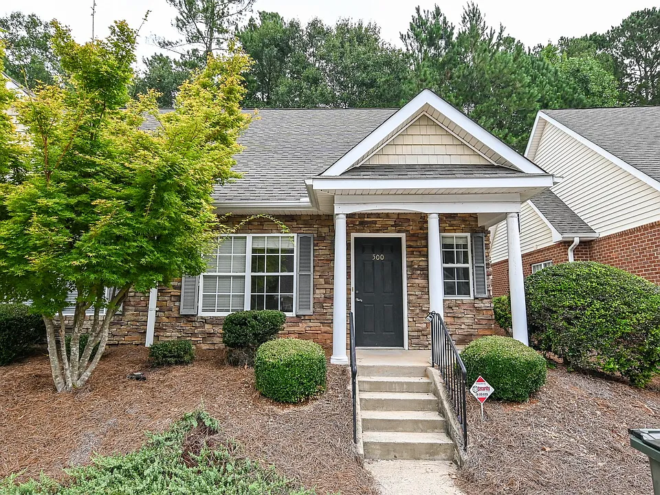 1325 Cedar Shoals Dr #500