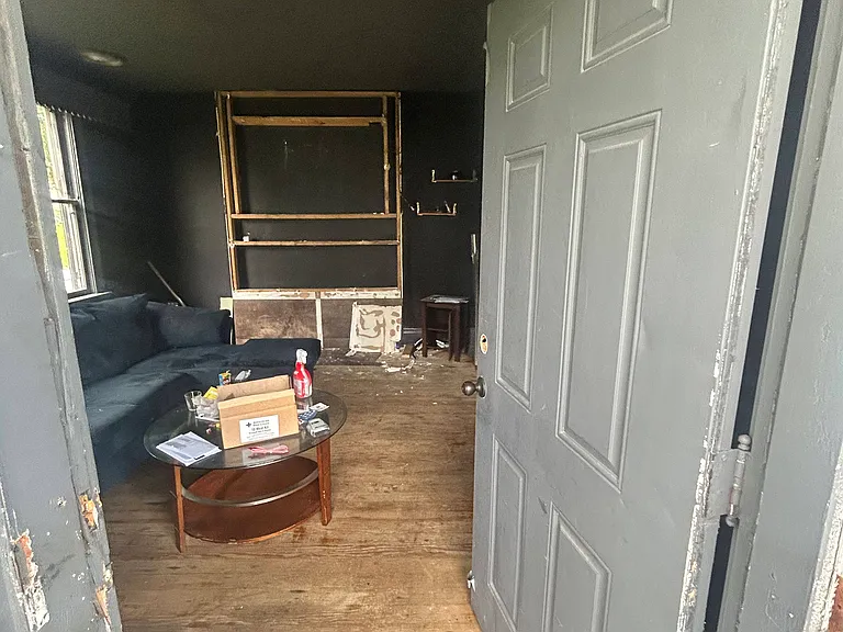 943 Elias Ave — Photo 7