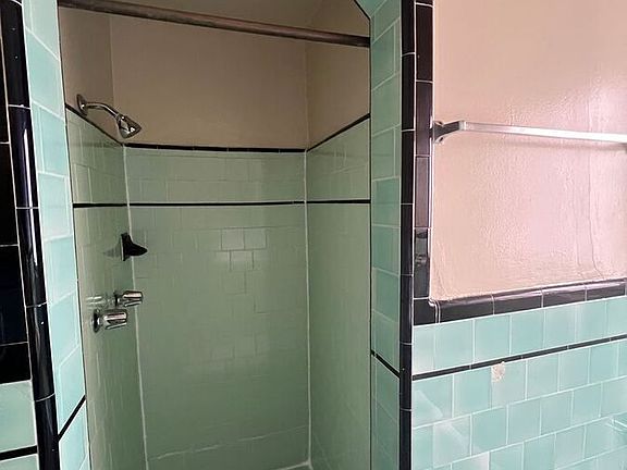5th image of 1757 1/2 S La Brea Ave