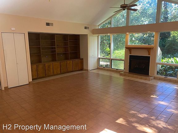 5th image of 3513 Lakeshore Dr