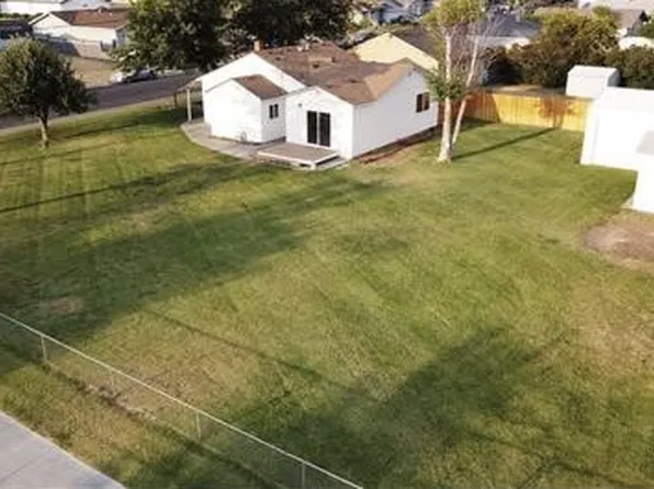 906 E Ridgeway Ave, Hermiston, OR 97838
