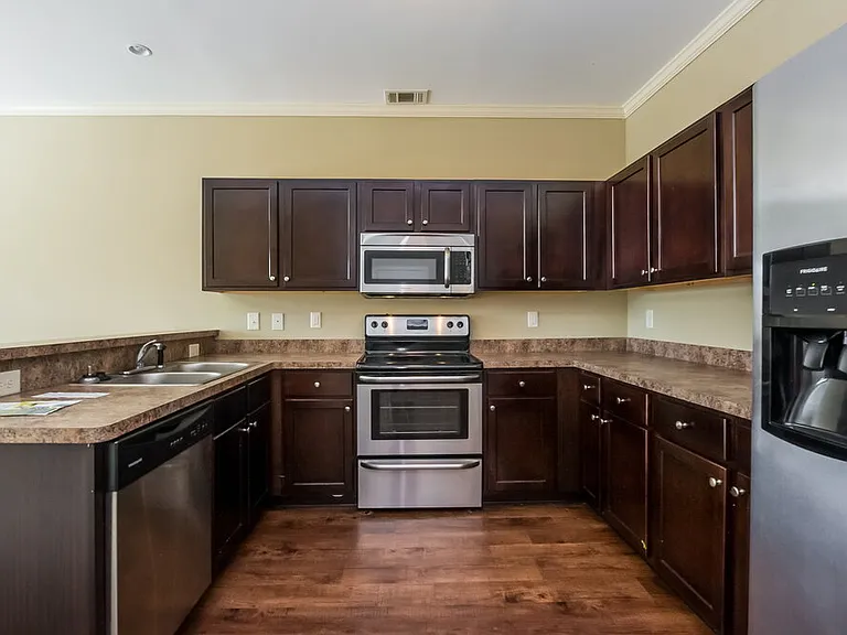 71 Hamilton Blvd NW — Photo 5