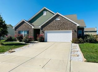 2306 Spring Dipper Dr, Greenfield, IN 46140