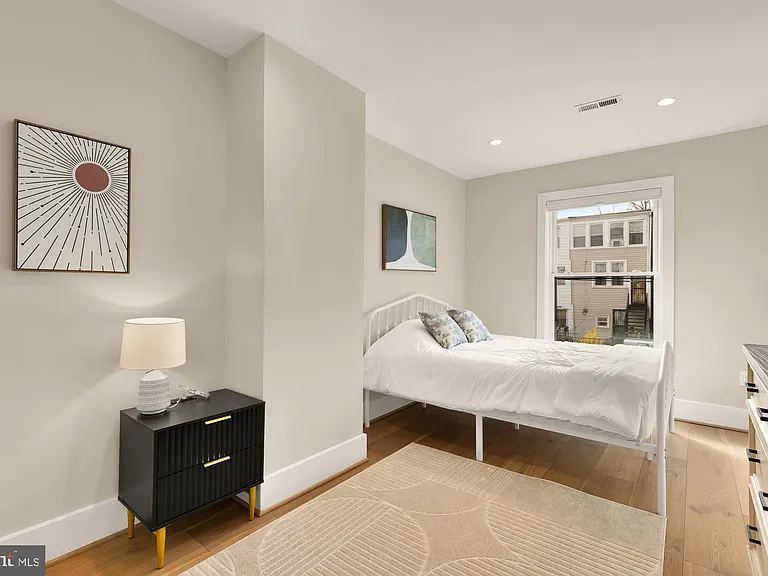432 Emerson St NW — Photo 37